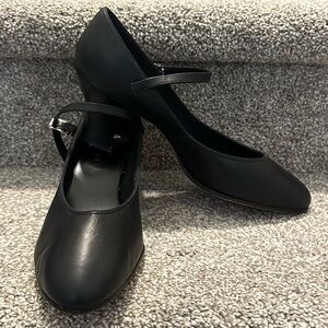 Capezio Student Footlight Leather 2" Character Shoes 81/2